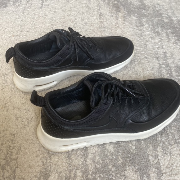 RARE All black leather Nike airmax Thea - Picture 4 of 7